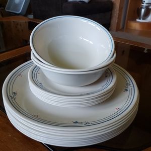 1970s vintage country violets corelle